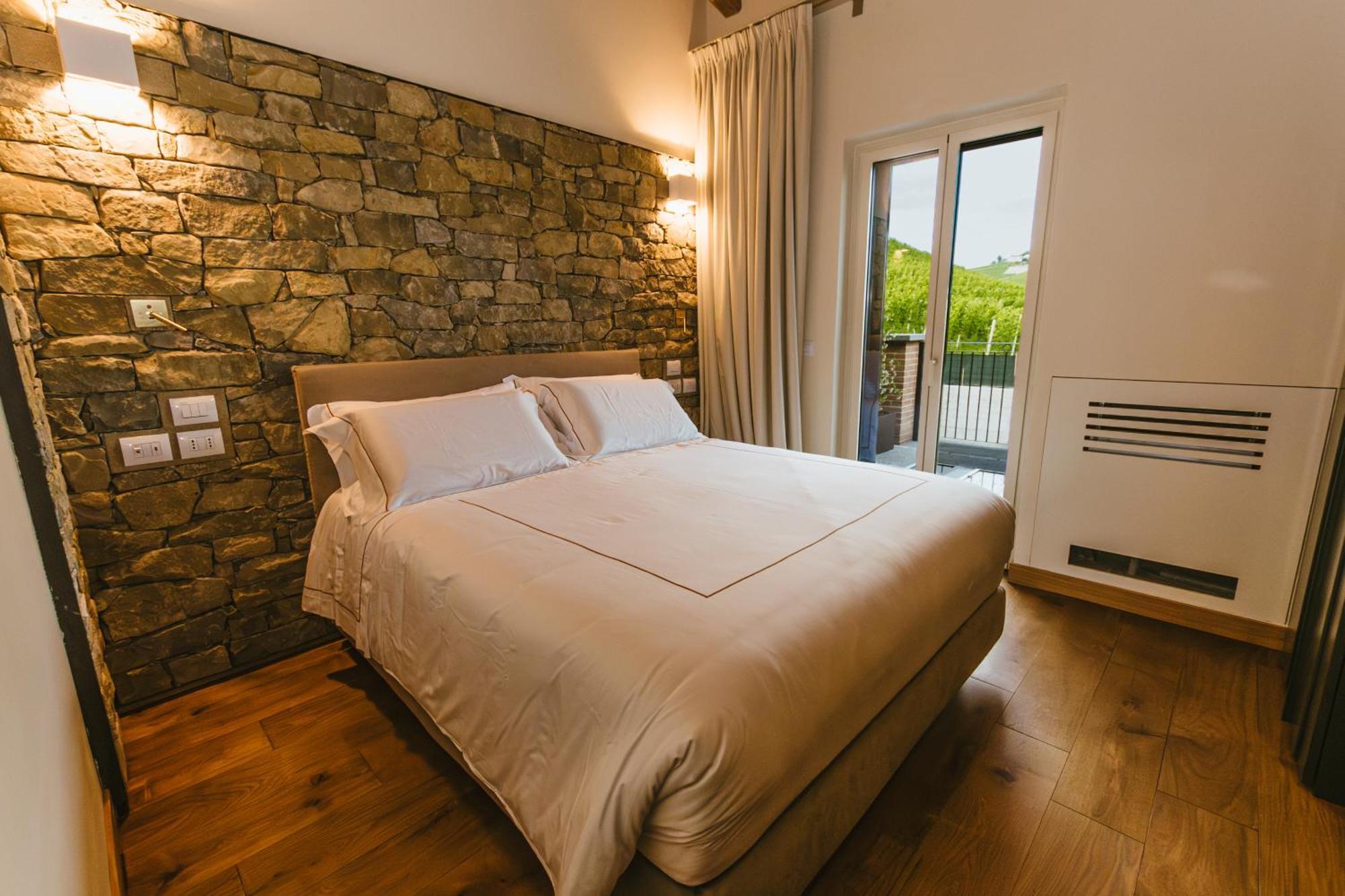 Garesio Wine Resort Serralunga d'Alba Exterior photo