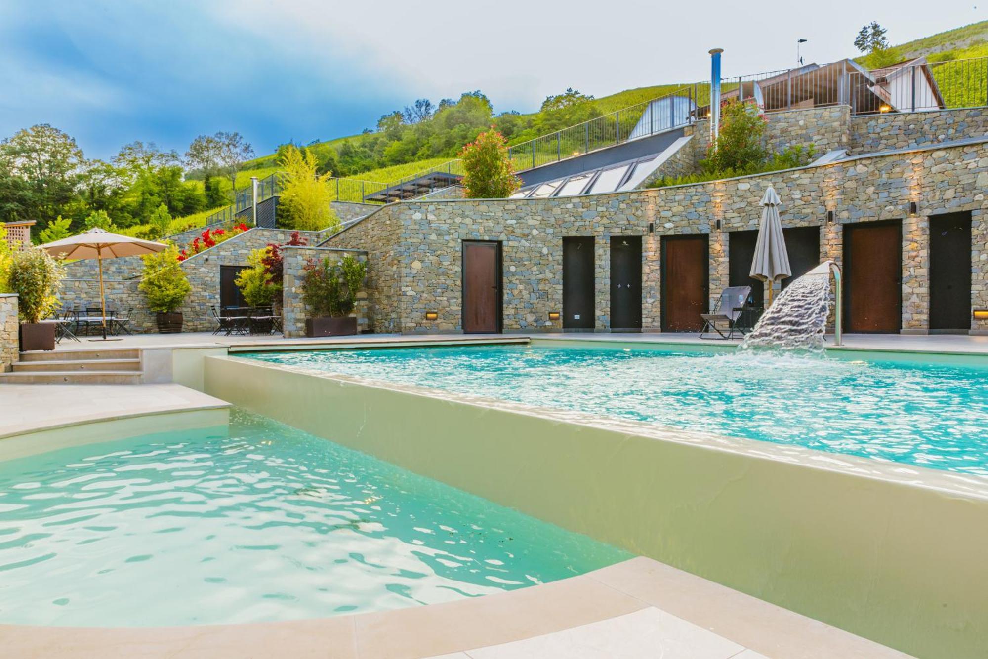 Garesio Wine Resort Serralunga d'Alba Exterior photo